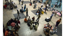 Nádraží New Delhi poté, co jsme se hodinu a půl dostávali do tourist office