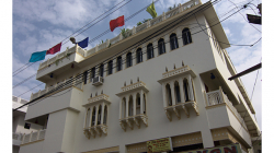 Jaipur - Hotel Kalyan, vzhledově nejhezčí, ze kterých jsme bydleli