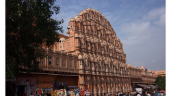 Jaipur - Jawa Mahal - palác větrů, prý když okny prochází vítr,