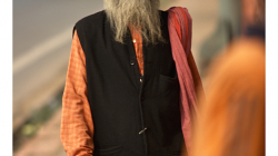 Agra - procházka okolo rušné silnice k nádraží Agra Fort