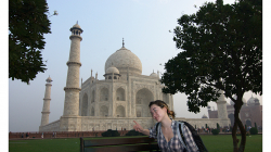 Ája a Taj Mahal