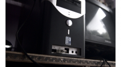 Internetová kavárna, USB porty byly libový :)