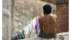 Na střeše se v Indii děje ledacos - odpočinek