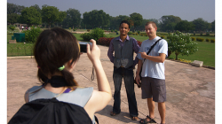 Khajuraho - chrámový komplex další focení s místními, Boydu prostě žrali :)