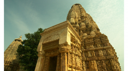 Khajuraho, další z chrámů