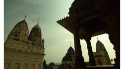 Khajuraho, další z chrámů