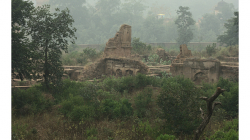 Orchha - pevnost, výhled mi značně připomínal fotky z Thajska