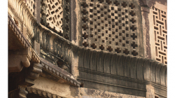 Pod tímto jsem nevědomky prošel - pro představu o velikosti