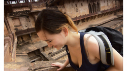 Orchha - pevnost, Ája stoupá výš