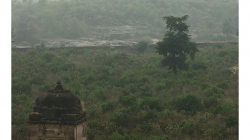 Orchha - pevnost, výhled mi značně připomínal fotky z Thajska