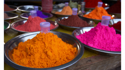 To není koření, ale líčidla...