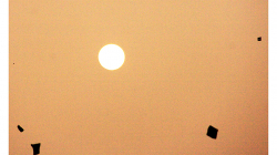 Varanasí - pouštění draků je zde velmi populární