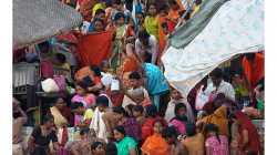 Varanasí - ranní očistná koupel v řece