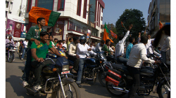 Varanasí - v den odjezdu se konal další svátek