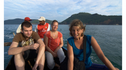 Goa - výlet člunem za delfíny