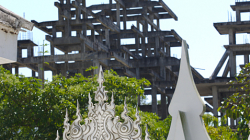 Wat Rong Khun - Bílý chrám, stále se staví