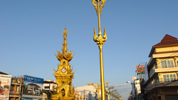 Zlaté hodiny v Chiang Rai