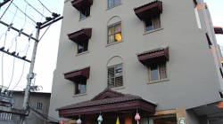 B2 hotel (night bazaar) - 350THB