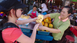 Trh na ulici v Chiang Rai