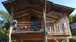 Jedna z vesniček v okolí Akha