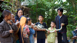 Zapózovat si s hadem, kdo by odolal