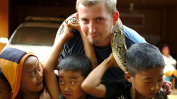 Zapózovat si s hadem, kdo by odolal