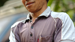 Muži z Akha, dívali se na lovce celkem žárlivě