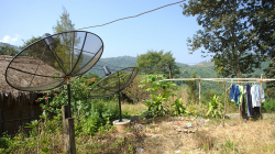 V horských vesničkách u Akha, a opět ty paraboly