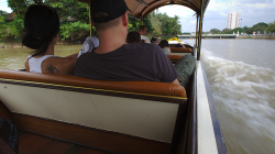 Výlet lodí po řece