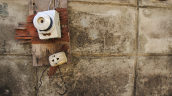 Další z úžasných elektro instalací