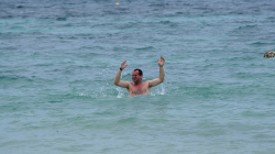 Martin to oslavil koupelí