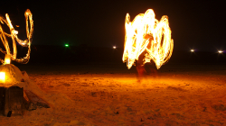 Fire show za doprovodu techno setu