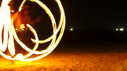 Fire show za doprovodu techno setu