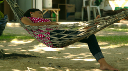 Znavená slečna z obsluhy