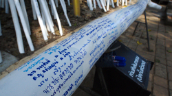 Kláda a pravděpodobně přání, později se smyjí a jede se nanovo