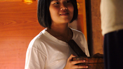 V jedné něco jako restauraci