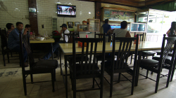 Jídelna v Binjai / Binjai bistro