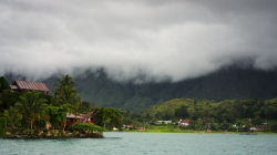 Ostrov Samosir / Samosir Island