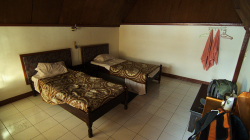 Jednoduše zařízený pokoj / Simple room