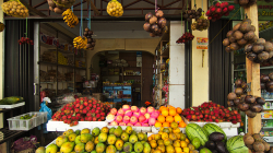 Trh v Parapatu / Parapat market