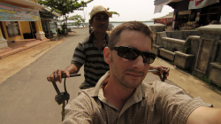 Cestou z přístavu becakem / On the way from harbour by becak