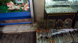 Chcete koupit maso, dýku nebo šperky? Máme vše! / Wanna buy meat, dagger or jewellery? We got all!