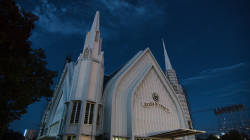 Mše trvala snad dvě hodiny / Mass had around two hours