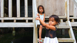 Místní děcka / Local kids