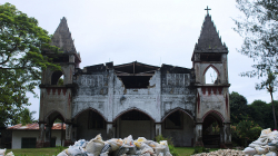 Následky zemětřesení / Earthquake consequences