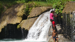 Vodopád Cambugahay / Cambugahay waterfall