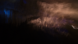 V jeskyni / In the cave