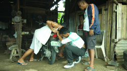 Výměna, deset minut a 45 korun / Change, ten minutes and 100 pesos