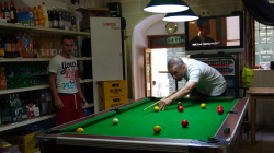 Chcete si zahrát biliár, koupit aviváž, dát si jídlo nebo pivo? Máme všechno!