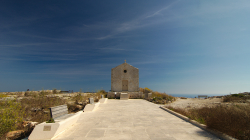 Kaple nad útesem u Dingli - Chapel above Dingli cliff